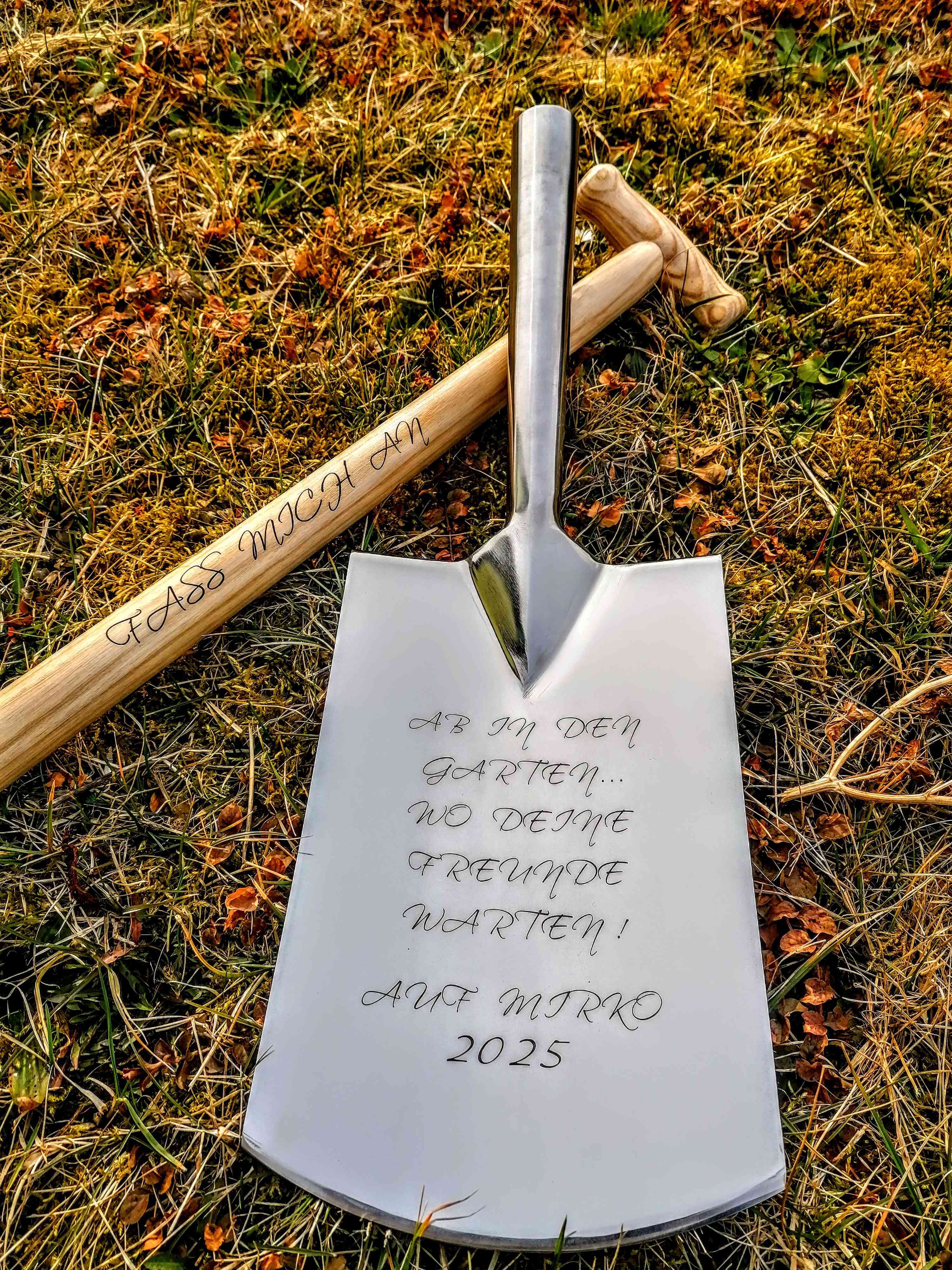 Spaten mit Gravur - Geschenk für den Garten