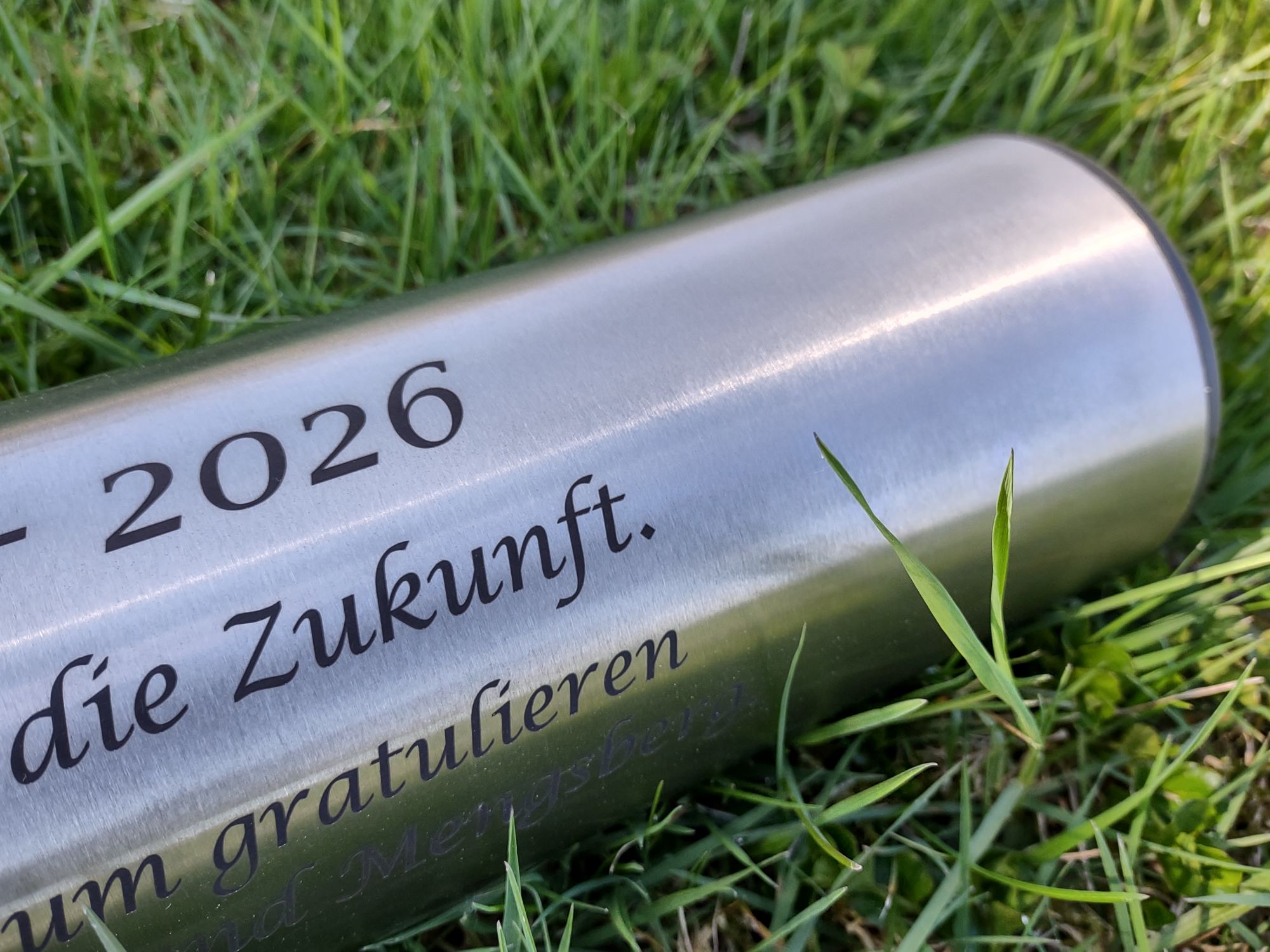 Zeitkapsel mit Gravur - Edelstahl - 50 cm - Rund | für Bauprojekte